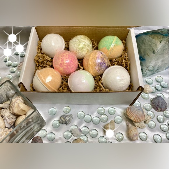 Sets of 8 Large Shea Butter Bath Bombs/Shower Steamers (Assorted Scents) - Picture 2 of 3